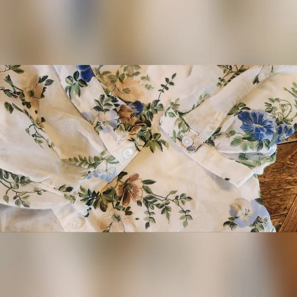 Ann Taylor Floral Button Up Blouse Garden Floral Size Small P - Picture 7 of 11
